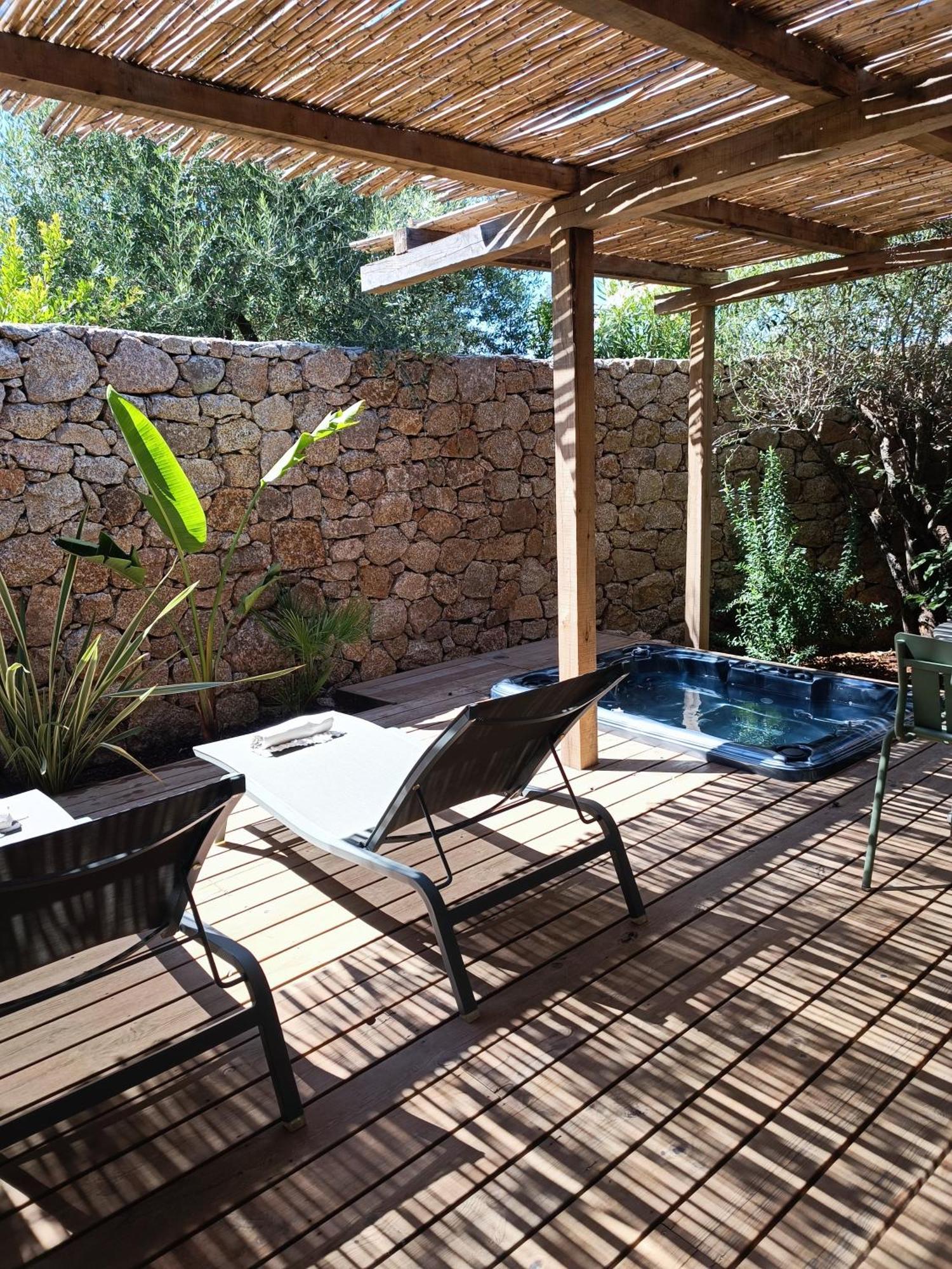 Hotel Les Du Maquis